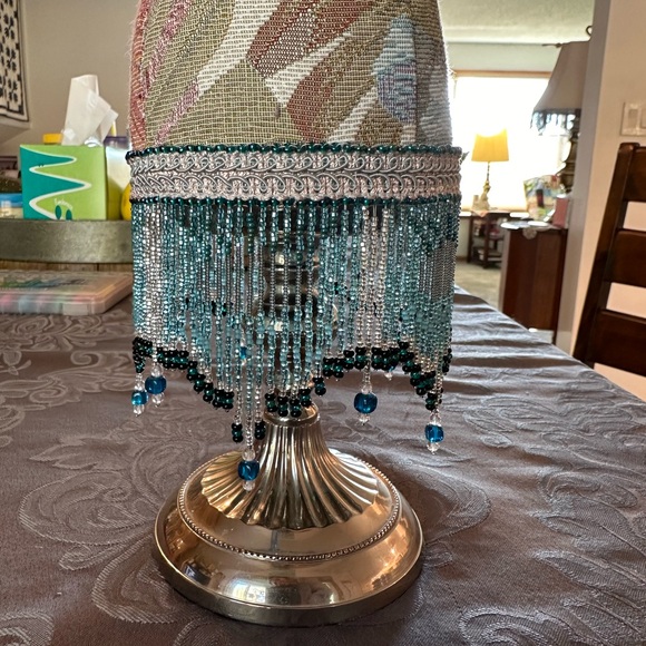 Victorian hand beaded pin or brooch cushion - Picture 9 of 11